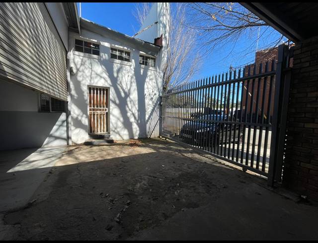 990M² WORKSHOP FOR SALE IN BRAKPAN CENTRAL